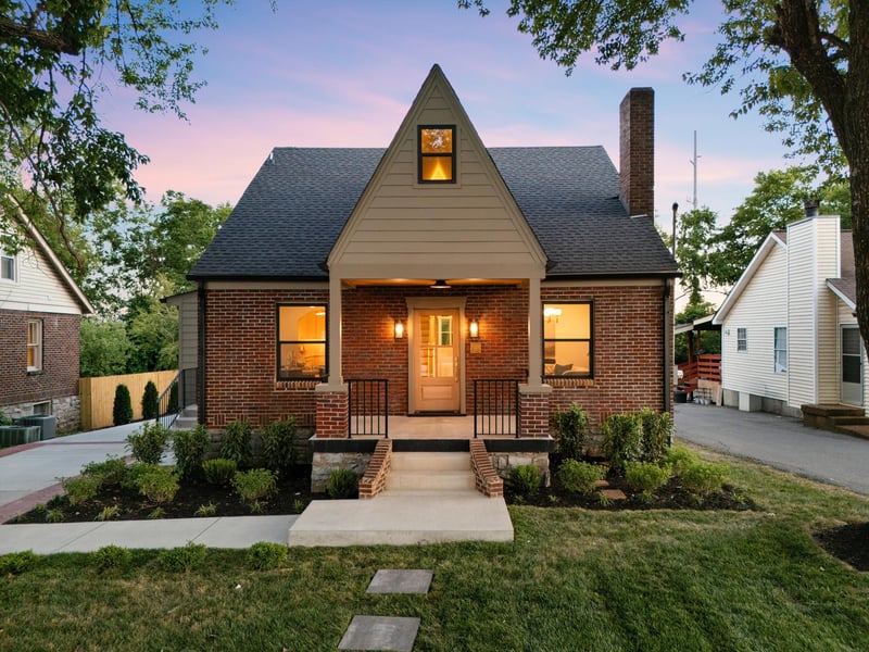 1012 Hart Ln, Nashville, TN 37216