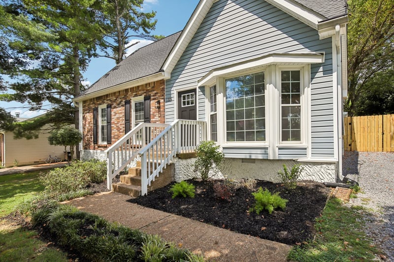 325 Sunny Acre Dr, Mount Juliet, TN 37122