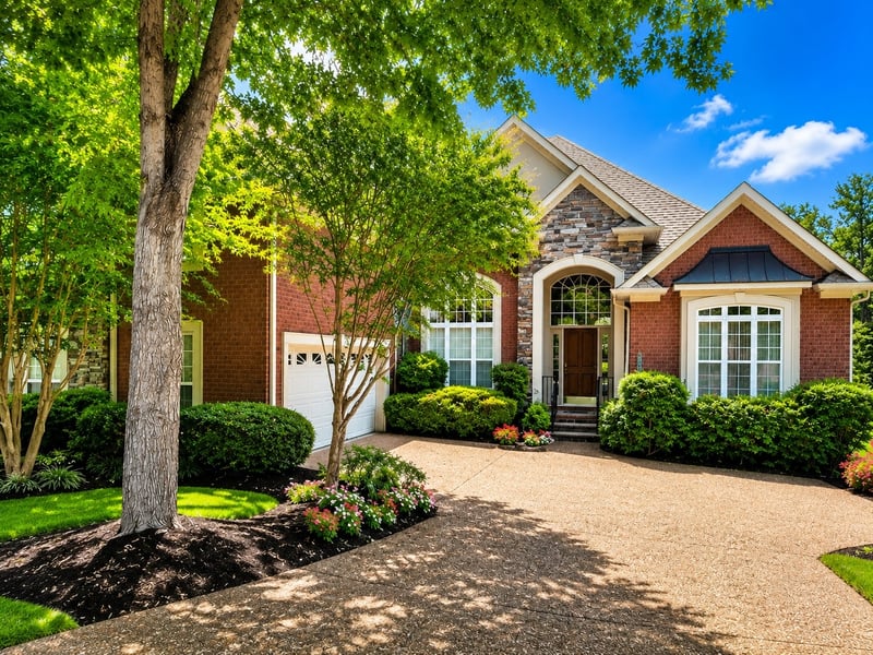 1002 Golf Club Ln E, Hendersonville, TN 37075
