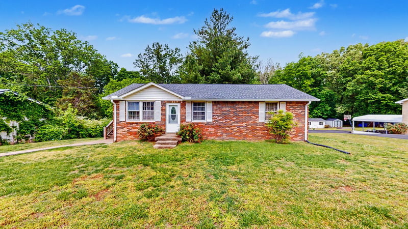 109 Phillips St, Charlotte, TN 37036