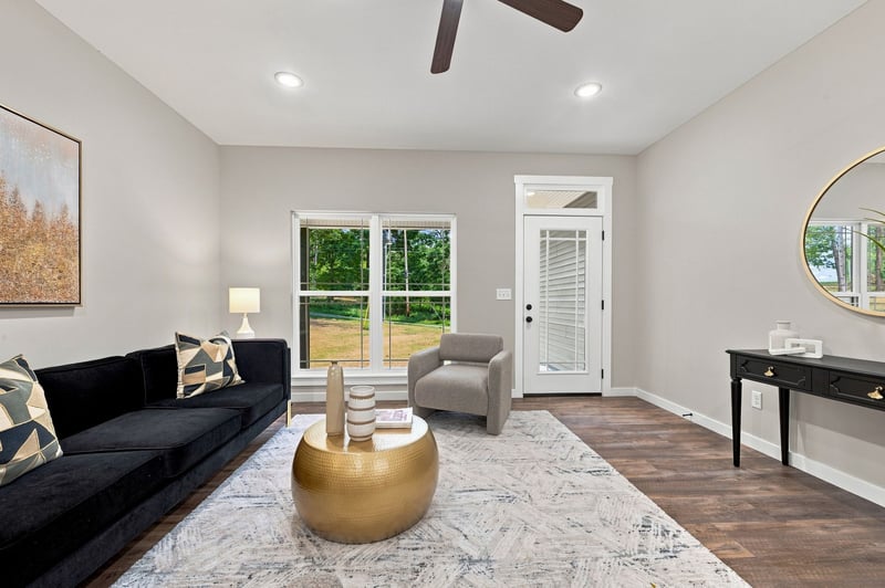1063 Promise Land Rd, Charlotte, TN 37036