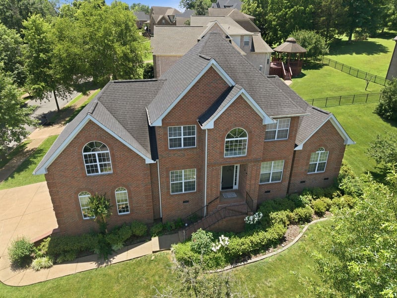 1046 Island Brook Dr, Hendersonville, TN 37075