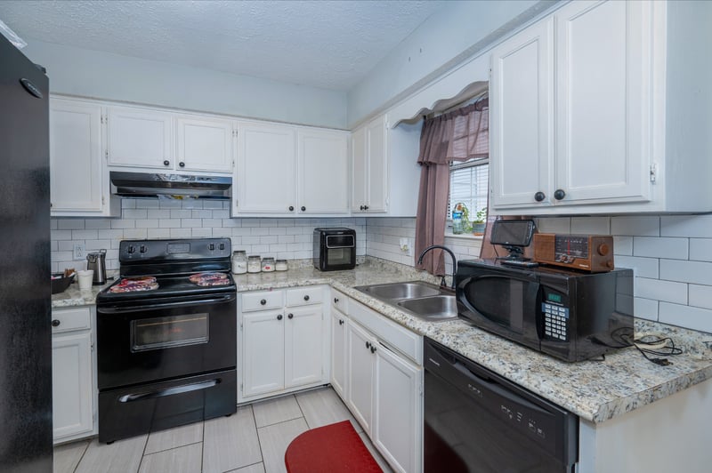 5 Rolling Meadows Dr, Goodlettsville, TN 37072