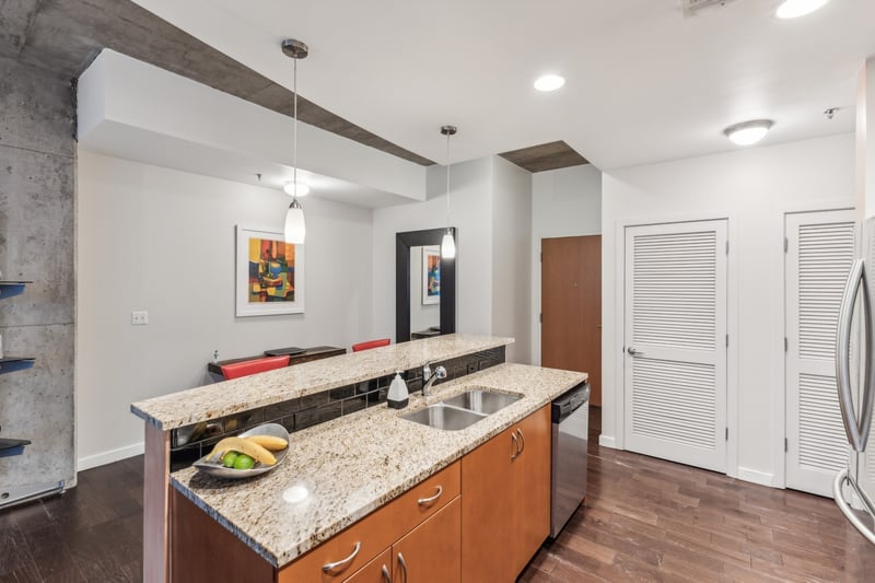 301 Demonbreun St #1015, Nashville, TN 37201