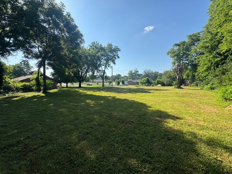919 Long Hollow Pike, Gallatin, TN 37066