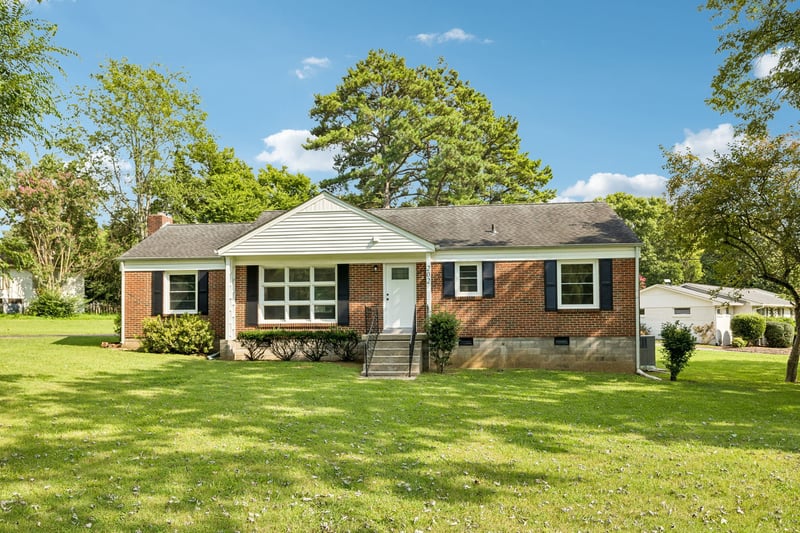 202 Jackson Heights Rd, Columbia, TN 38401