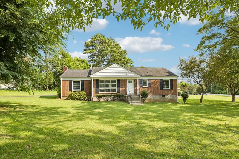 202 Jackson Heights Rd, Columbia, TN 38401