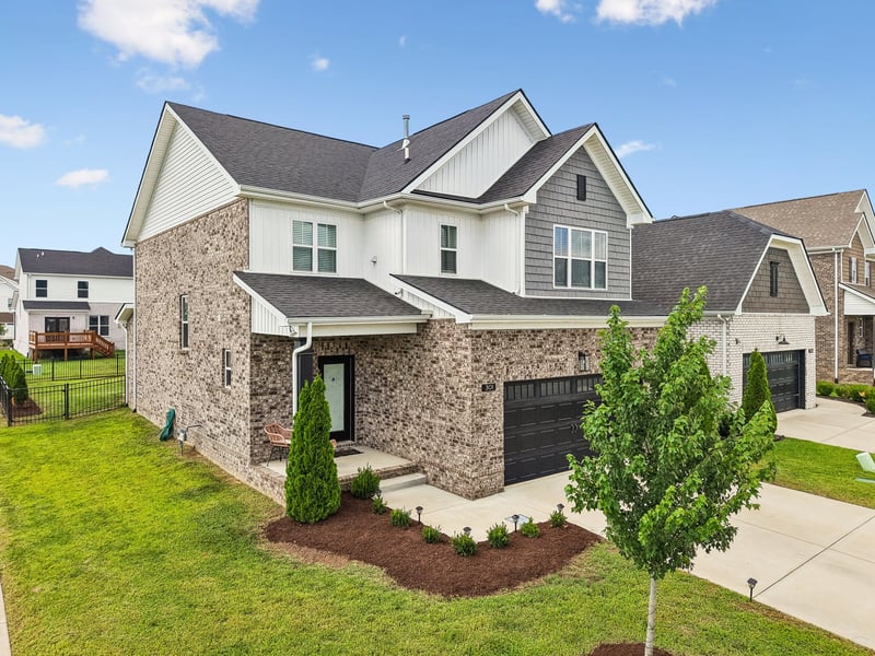 301 Booker Dr, Gallatin, TN 37066