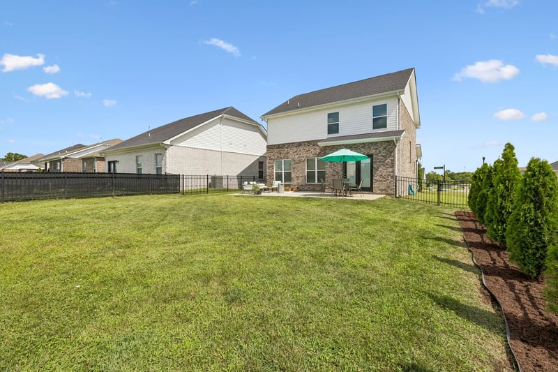 301 Booker Dr, Gallatin, TN 37066