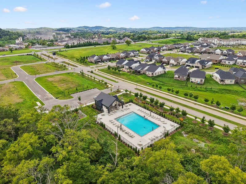 301 Booker Dr, Gallatin, TN 37066