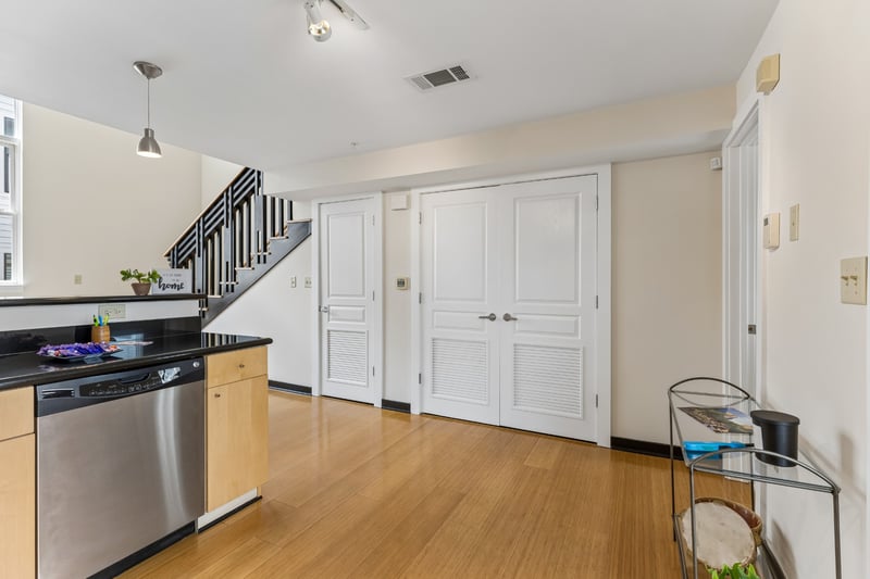 807 18th Ave #408, Nashville, TN 37203