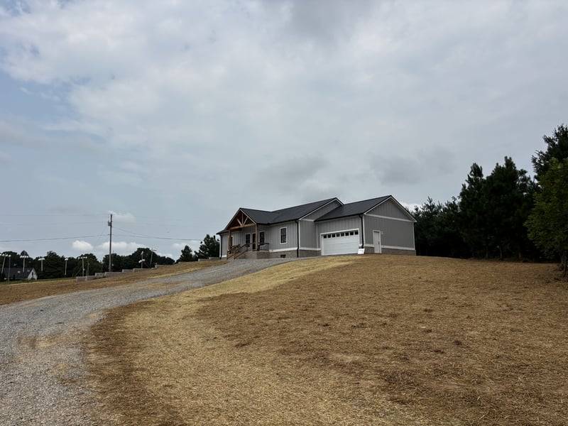 388 Buddy Rd, Burns, TN 37029