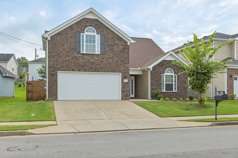 1120 Silvermoon Dr, Antioch, TN 37013