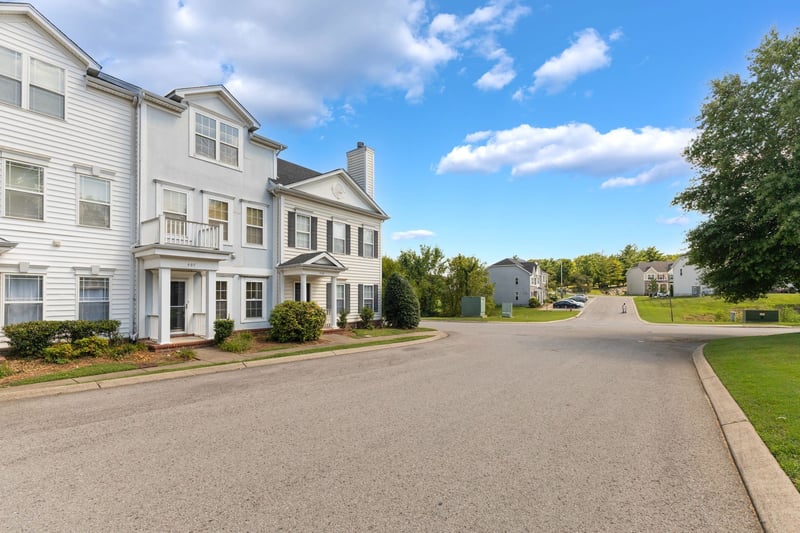 4316 Summercrest Blvd #407, Antioch, TN 37013