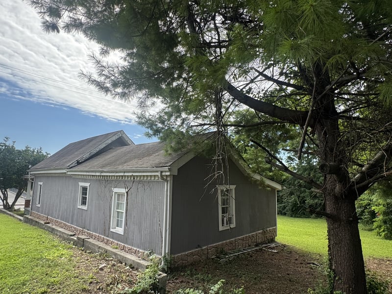 210 S Foster Ave, Gallatin, TN 37066