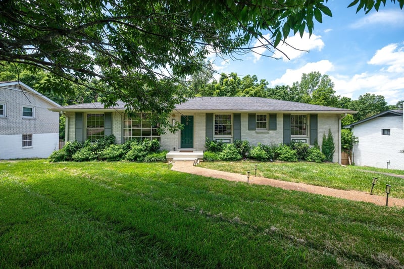 317 Bonnavue Dr, Hermitage, TN 37076