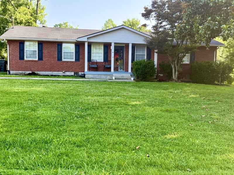 102 Shadydale Dr, Hendersonville, TN 37075