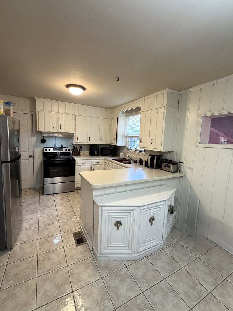 102 Shadydale Dr, Hendersonville, TN 37075