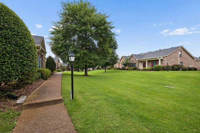 9220 Sawyer Brown Rd, Nashville, TN 37221