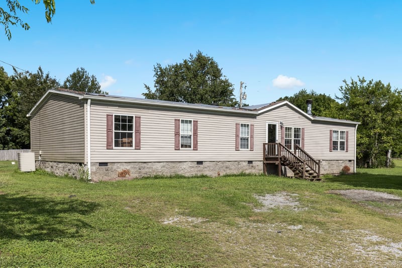 4377 Woodrow Wilson Rd, Springfield, TN 37172