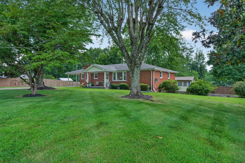 2015 Highway 70 W, Dickson, TN 37055