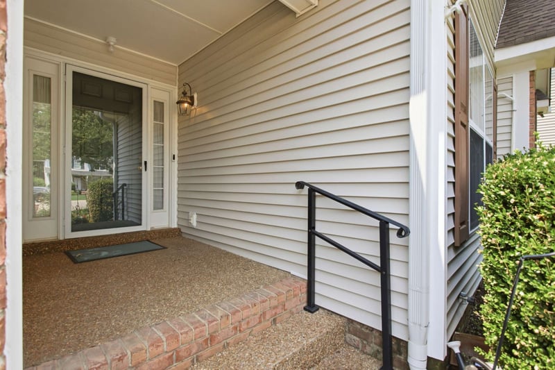 1042 Watauga Ct, Thompsons Station, TN 37179