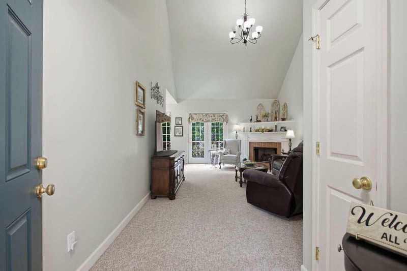 1042 Watauga Ct, Thompsons Station, TN 37179