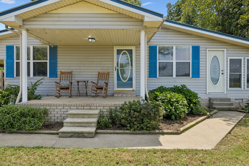 1525 E Piney Rd, Dickson, TN 37055
