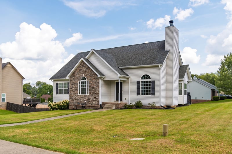 7307 Sheena Ln, Fairview, TN 37062