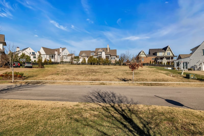 7211 Shagbark Ln, College Grove, TN 37046