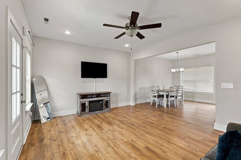 934 Kalu Dr, Murfreesboro, TN 37130