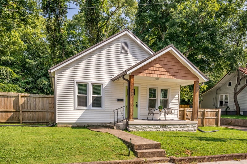 119 Poplar St, Dickson, TN 37055