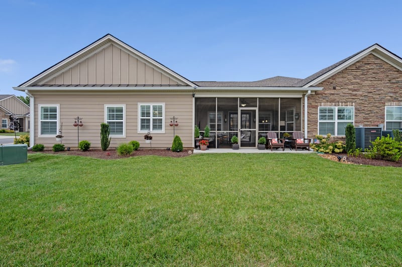 2439 Stonecenter Ln, Murfreesboro, TN 37128