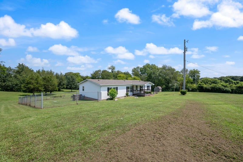 236 Woodruff Rd, Adams, TN 37010