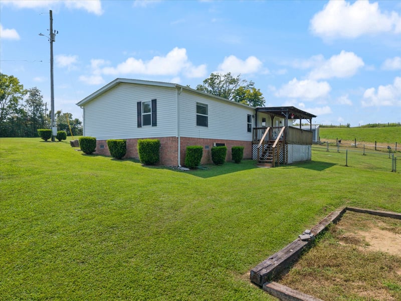 236 Woodruff Rd, Adams, TN 37010