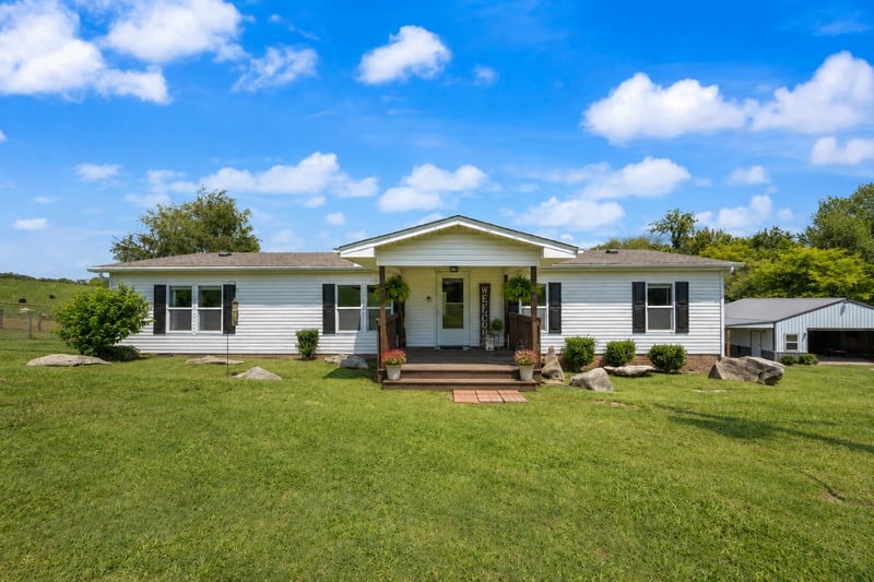 236 Woodruff Rd, Adams, TN 37010