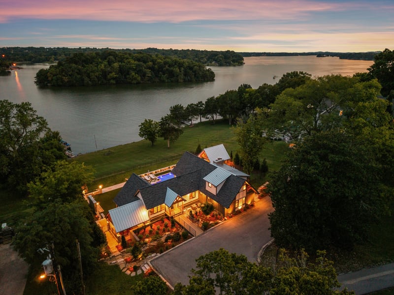 311 Harbor Dr, Old Hickory, TN 37138