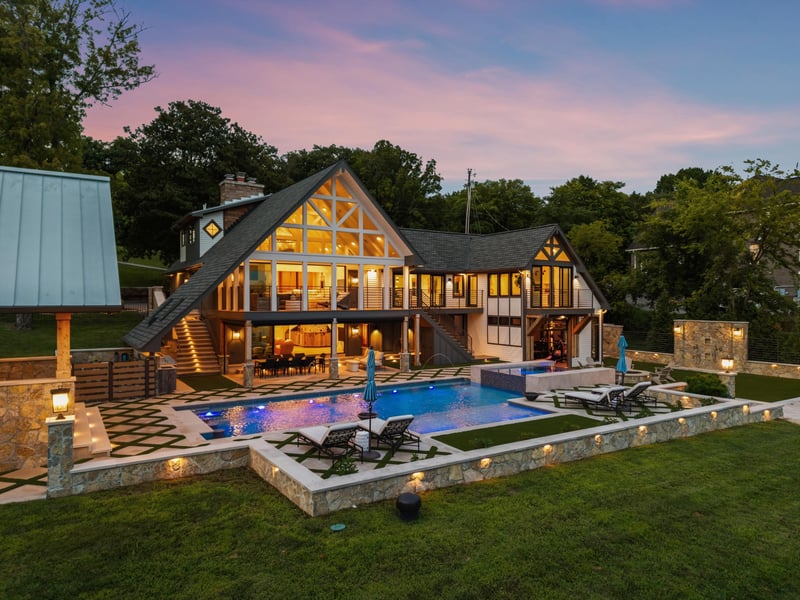 311 Harbor Dr, Old Hickory, TN 37138