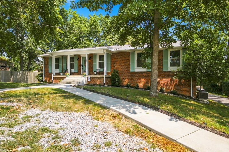 106 Marseille Dr, Hendersonville, TN 37075