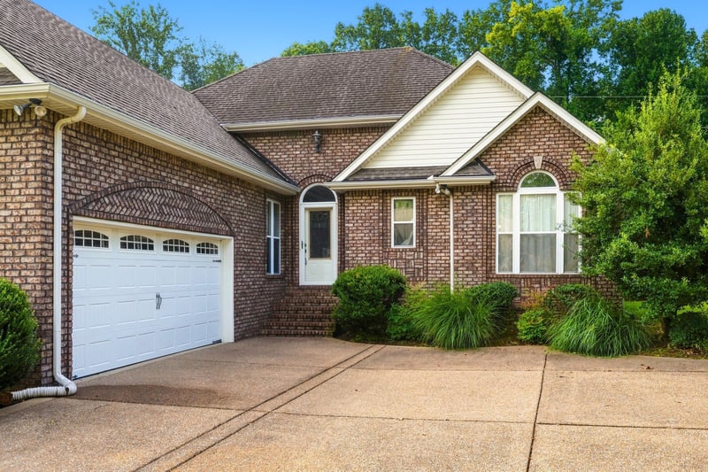 807 Cottonwood Ct, Springfield, TN 37172