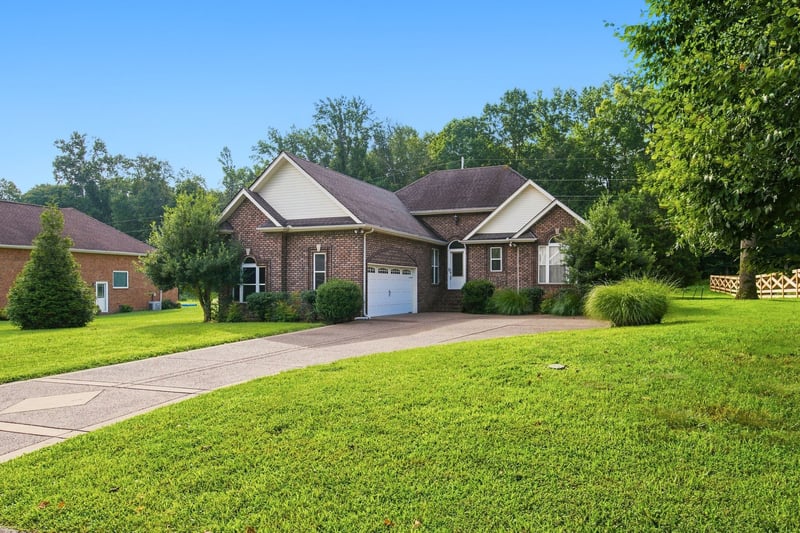 807 Cottonwood Ct, Springfield, TN 37172