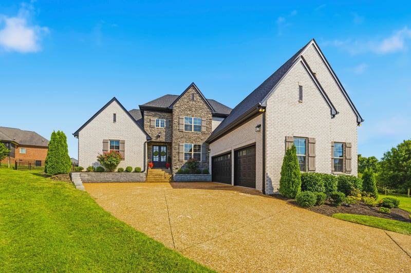 2022 Eagle View Rd, Hendersonville, TN 37075
