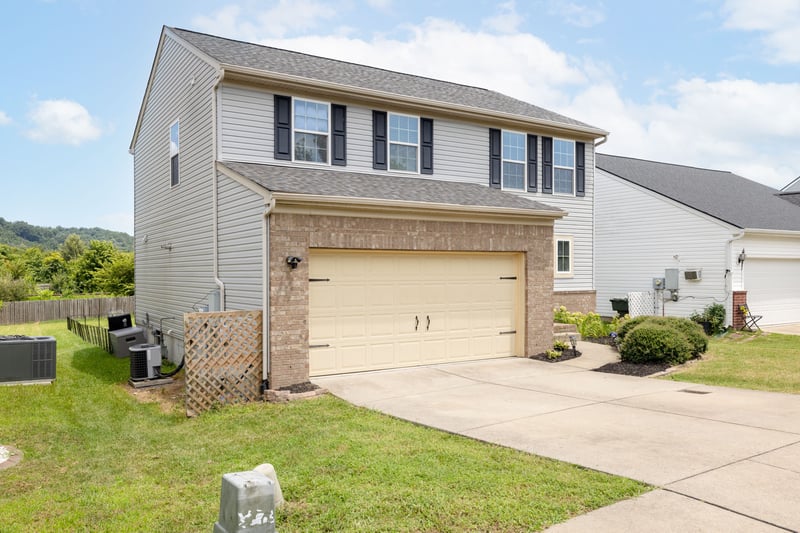 1304 Scarcroft Ln, Nashville, TN 37221