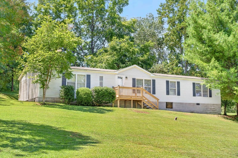 1928 Old Gallatin Rd, Portland, TN 37148