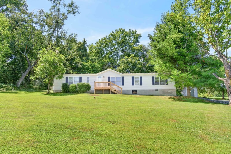 1928 Old Gallatin Rd, Portland, TN 37148