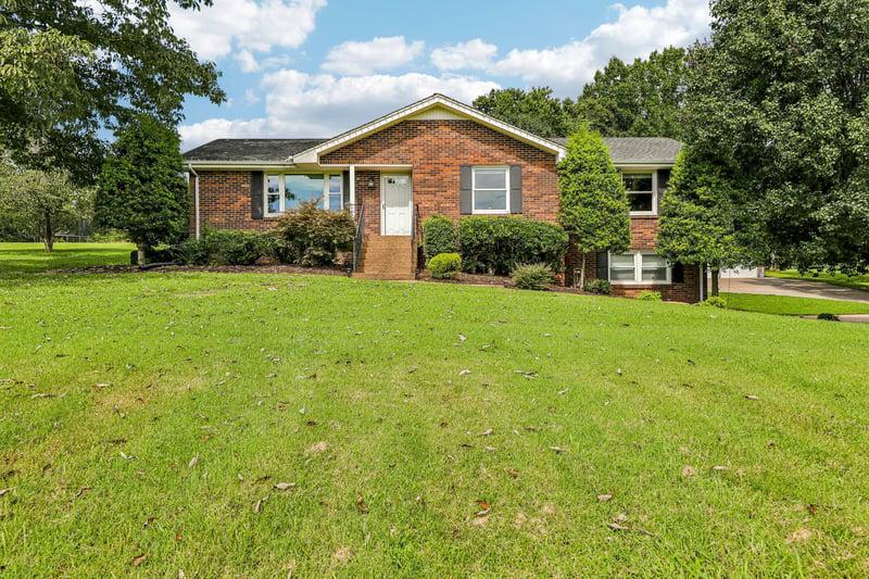 1205 Madison Creek Rd, Goodlettsville, TN 37072
