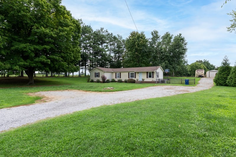 4475 Highway 76 , Cottontown, TN 37048