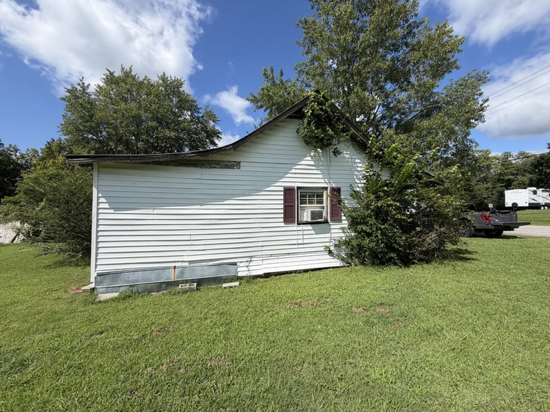 1225 Pleasant Grove Rd, Westmoreland, TN 37186