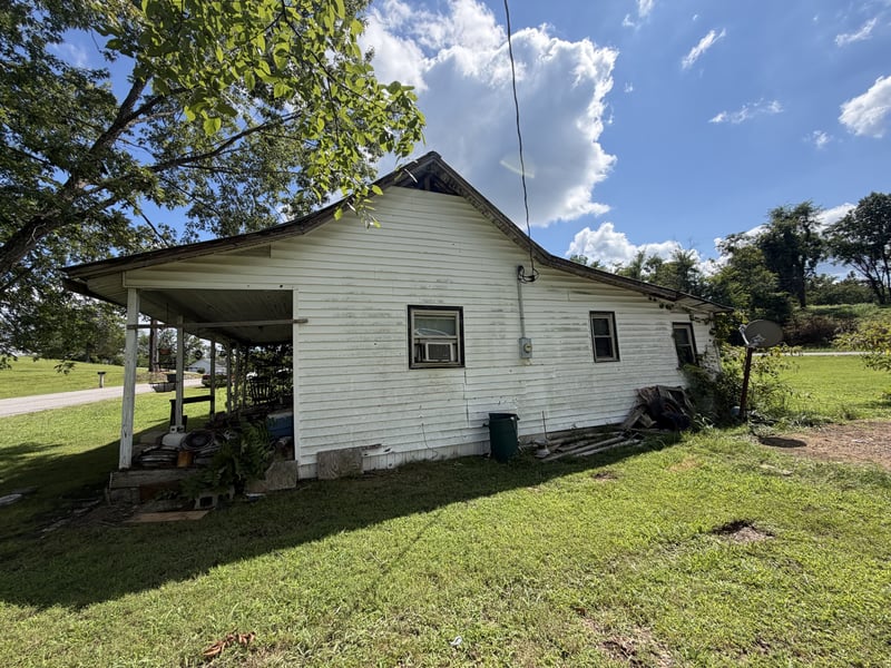1225 Pleasant Grove Rd, Westmoreland, TN 37186