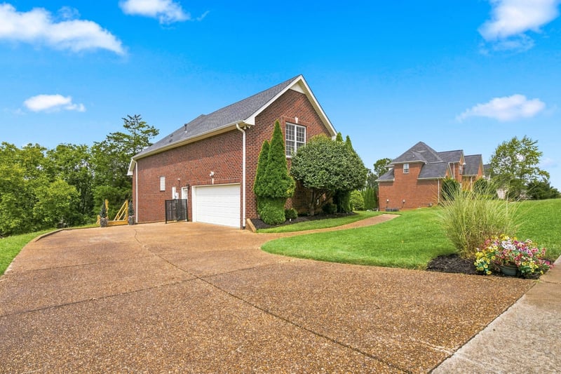 130 Cedar Ridge Ln, Hendersonville, TN 37075